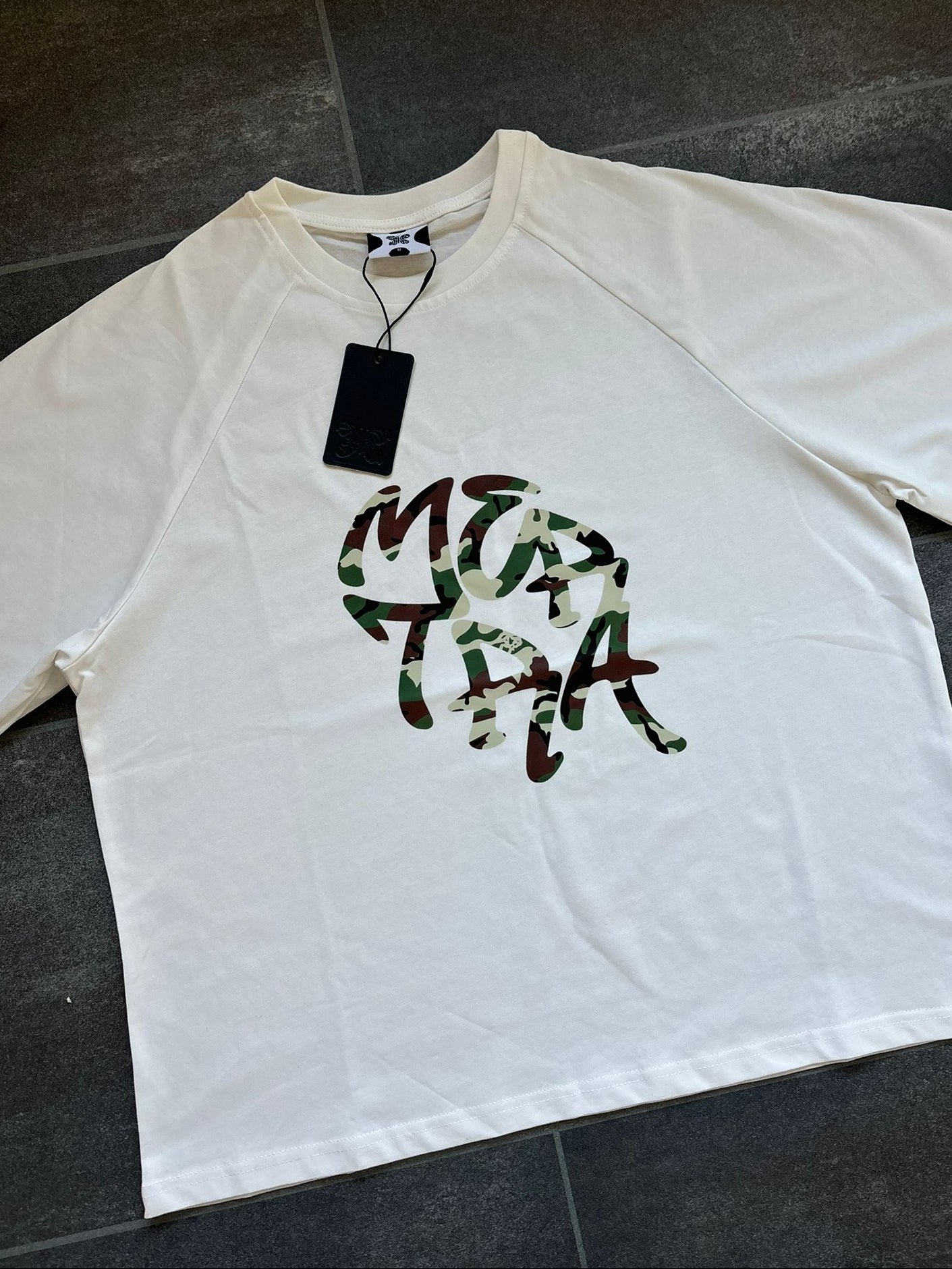 Mertra White & Camo Cropped Graphic Tee