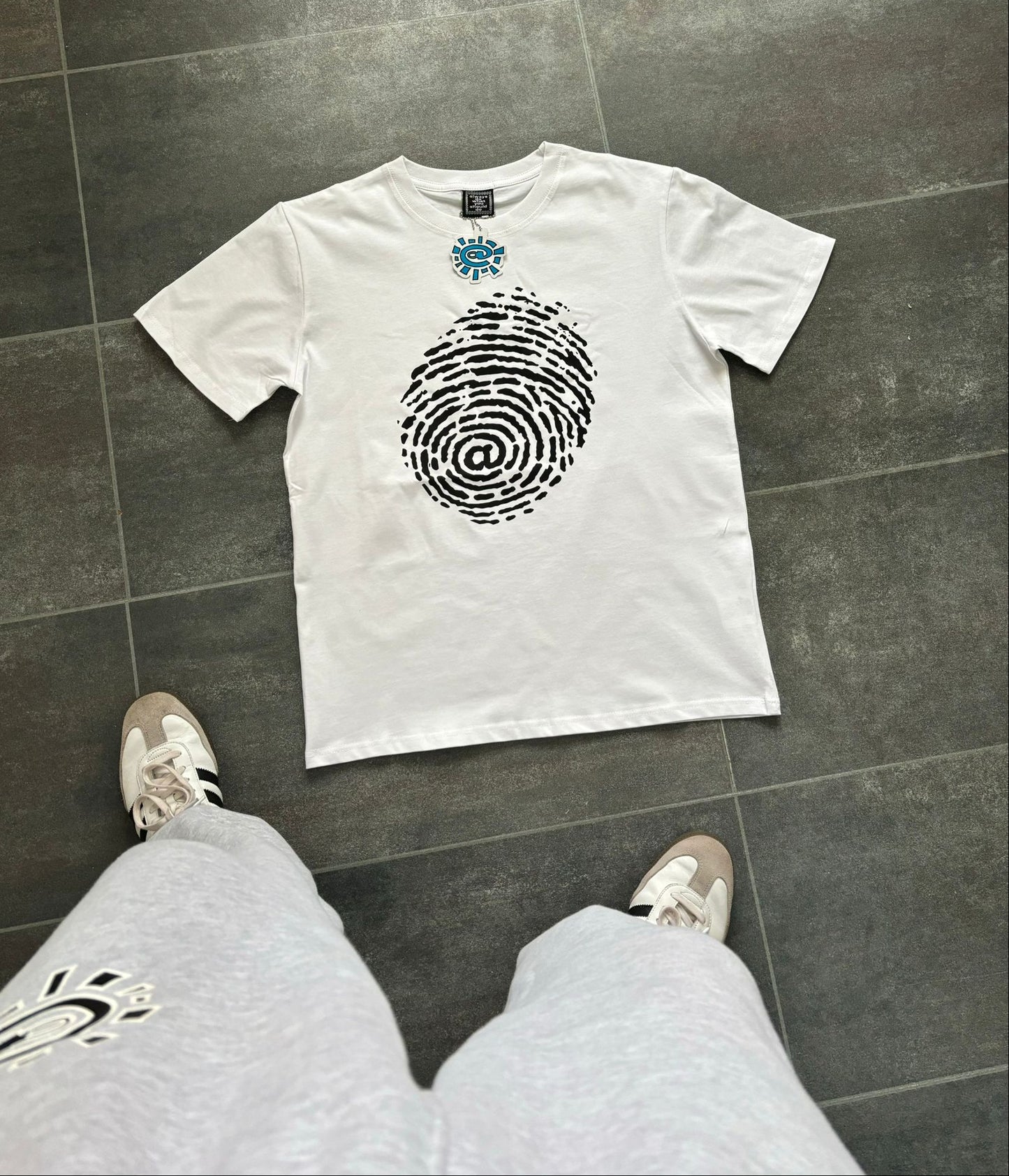 Adwysd White Fingerprint Graphic Tee