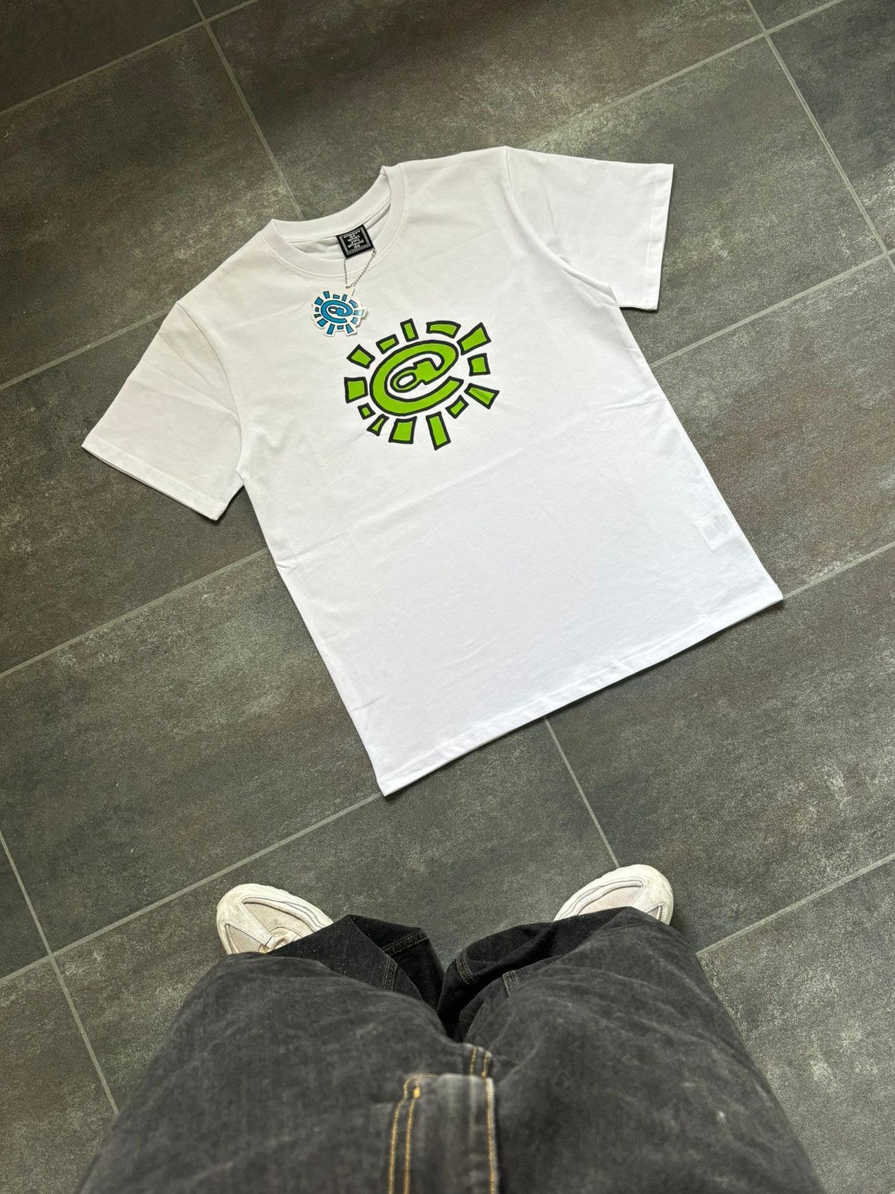 Adwysd White & Green Sun Graphic Tee
